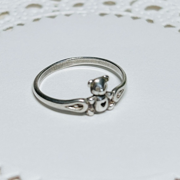 Sterling Silver Vintage Dainty Teddy Bear with Heart Ring, Size 5.5 - Picture 8 of 12